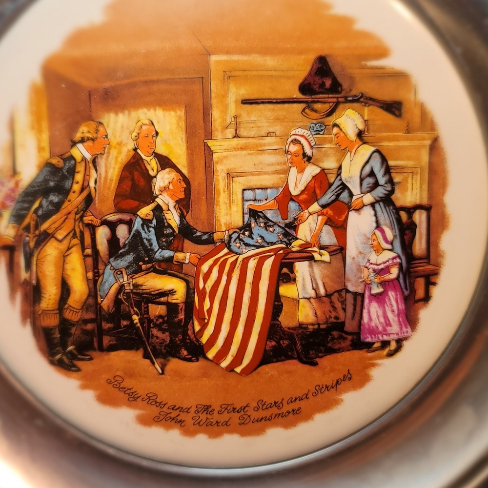 0834.American Rev.~ Betsy Ross & 1st American Flag ~  Commemorative Plate - Picture 2 of 11